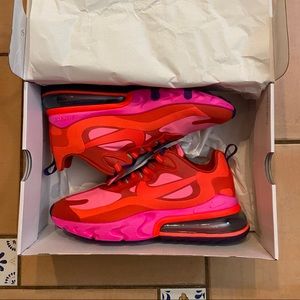 Never Worn/In Box Nike Air Max 270 React 9.5